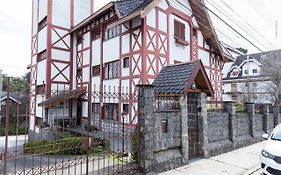 3 Quartos no Capivari com Lareira